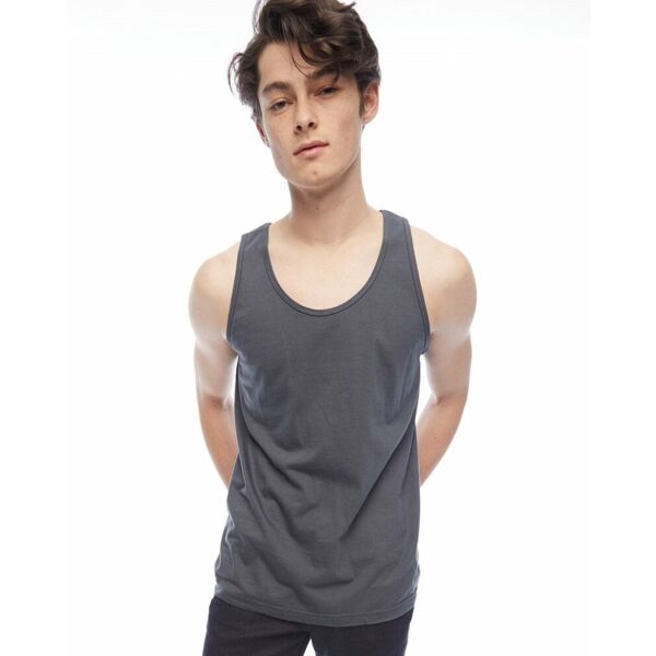 Sleeveless / Tanks Thumbnail